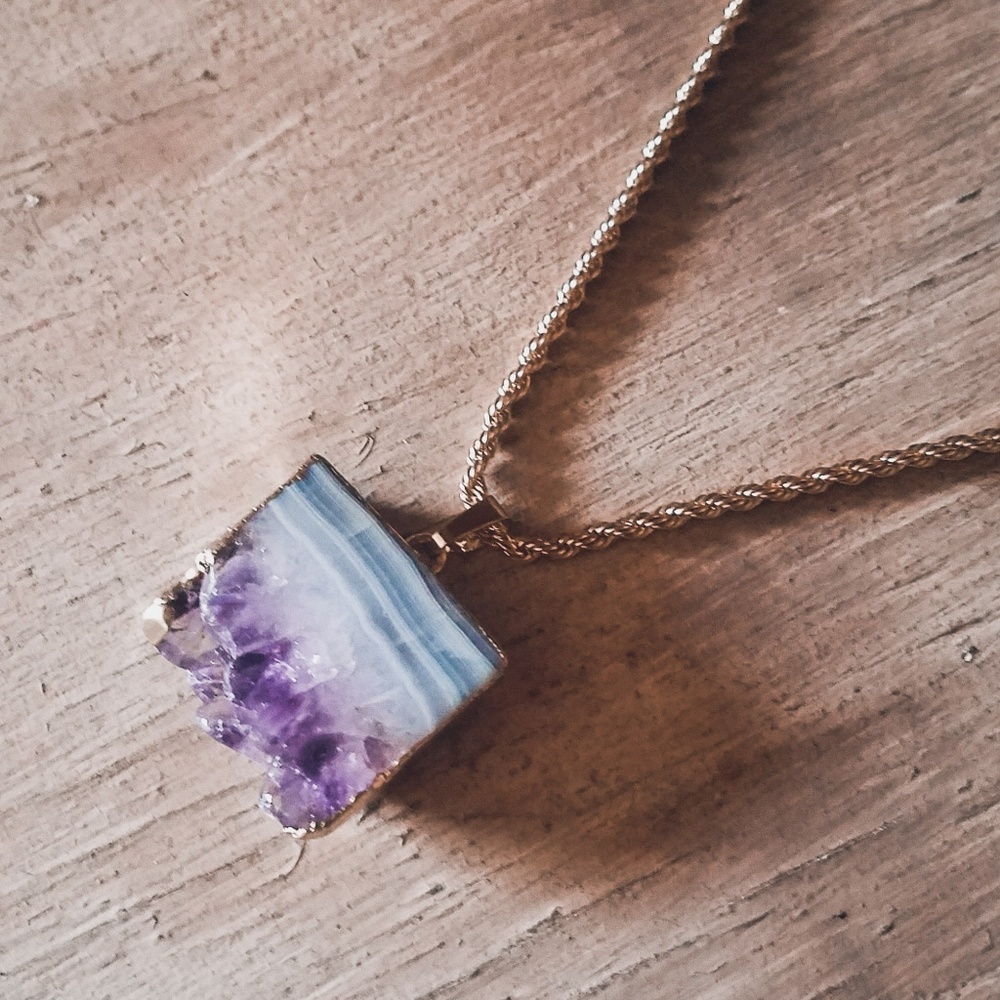 "Aural Ambiance"🌙Amethyst Geode Slice Necklace